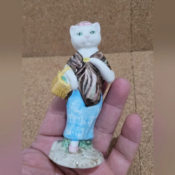 Vintage 1983 Beatrix Potter Susan Cat Figurine Beswick 4.5 inches. - Picture 6 of 6